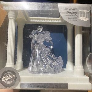 Wilton Wedding Cake Topper